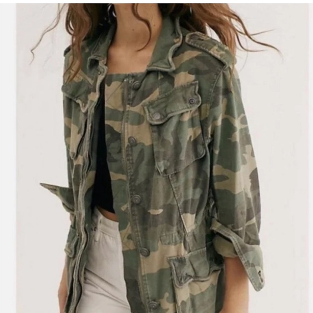 Free people green oversized Camo not your brother’s jacket.